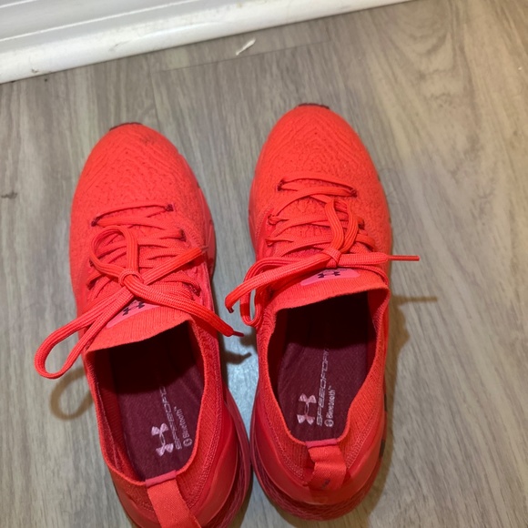 Under Armour HOVR Phantom 2 Versa Red - Picture 6 of 7